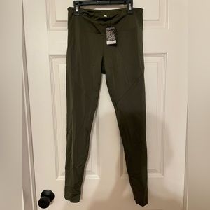 Onzie Women’s Track Leggings New - M/L